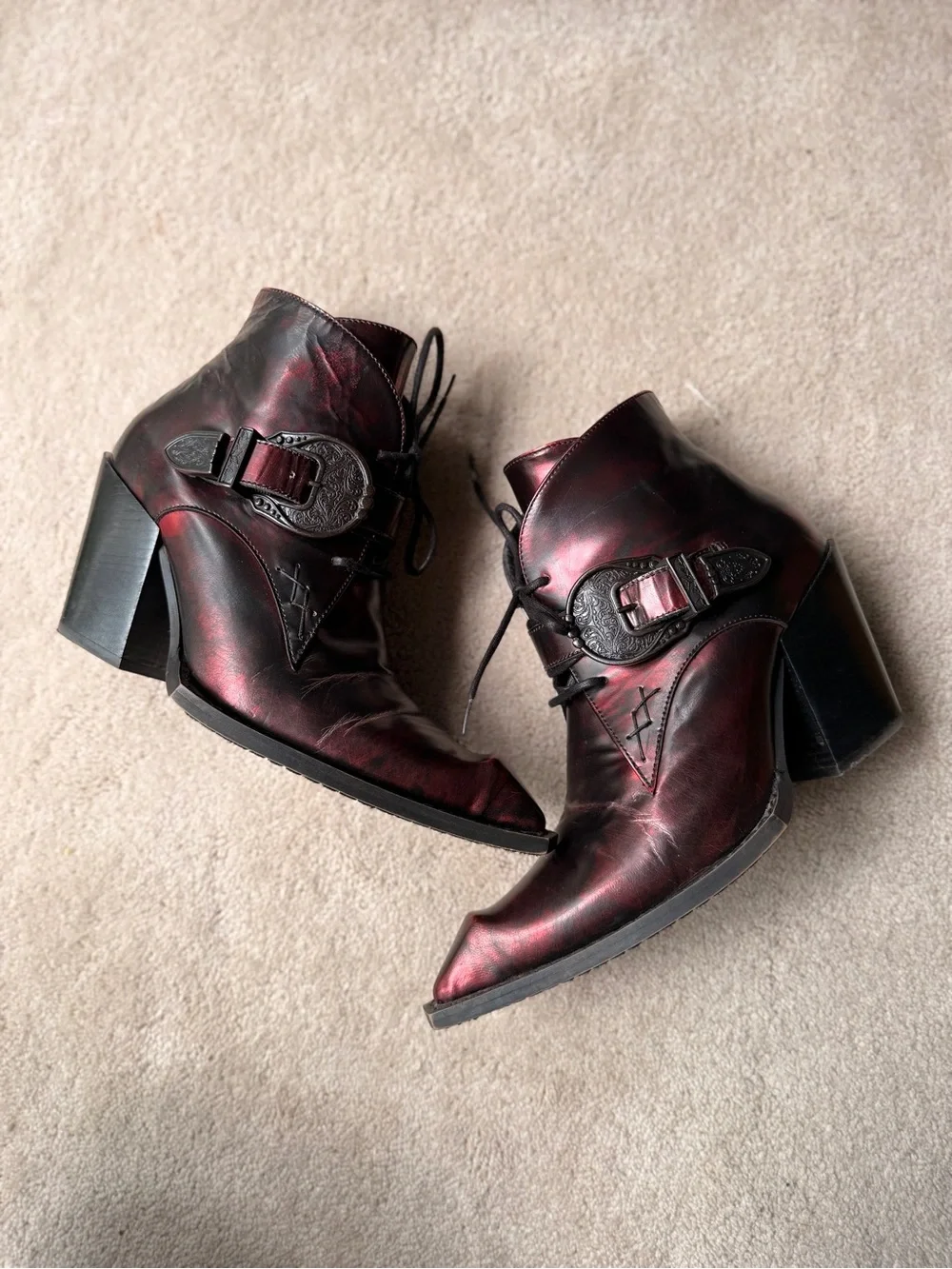 John Fluevog Swordfish Hi Fauvist Fries Iridescent Red Ankle Boots 8 EUC - Picture 14 of 14